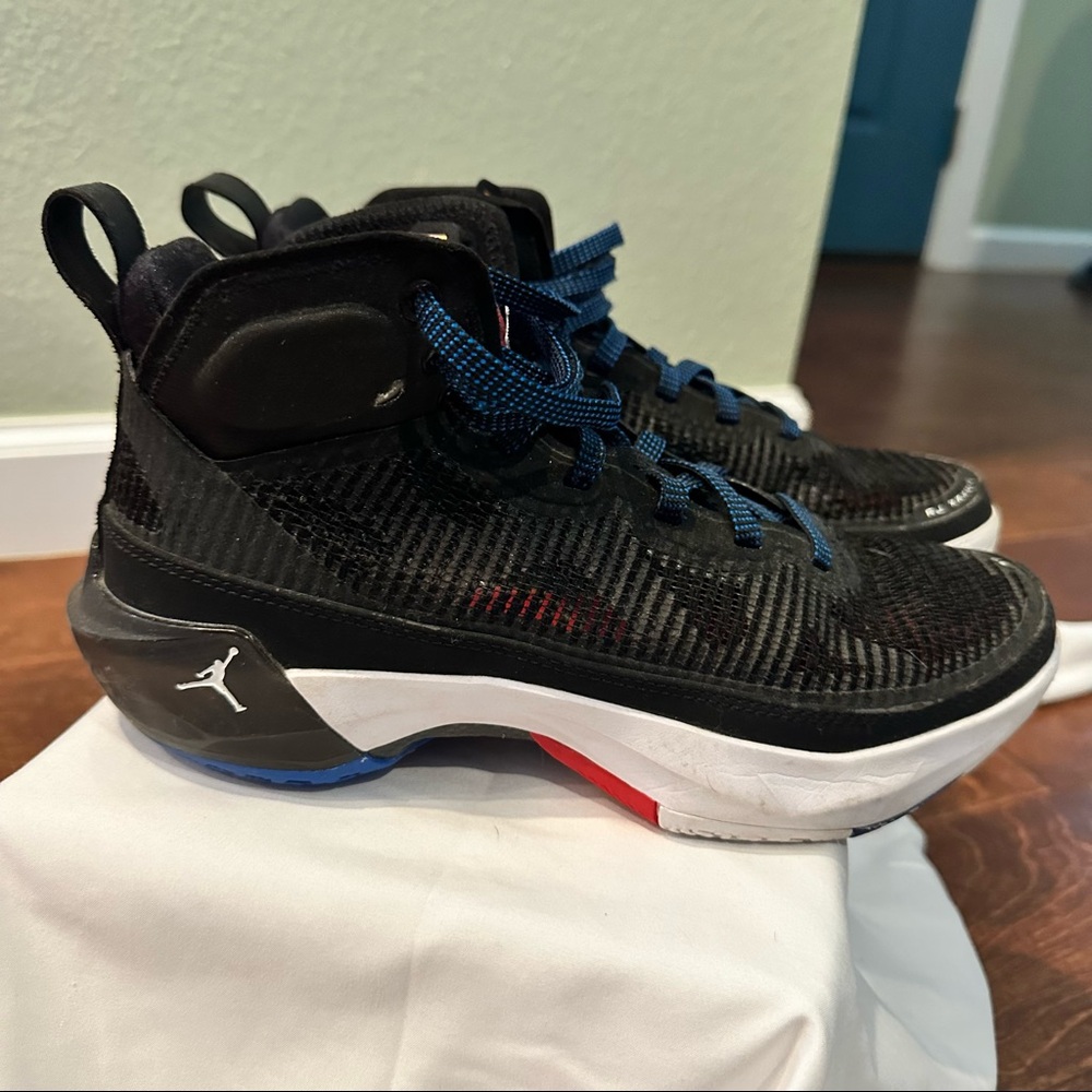Nike Jordan AJ 37